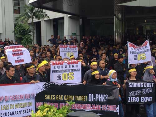 Pecah! Karyawan Indosat tolak restrukturisasi irasional